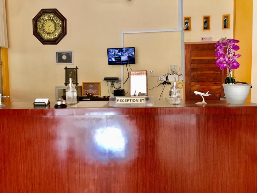 Penginapan Intan Bandara Παντάνγκ Εξωτερικό φωτογραφία